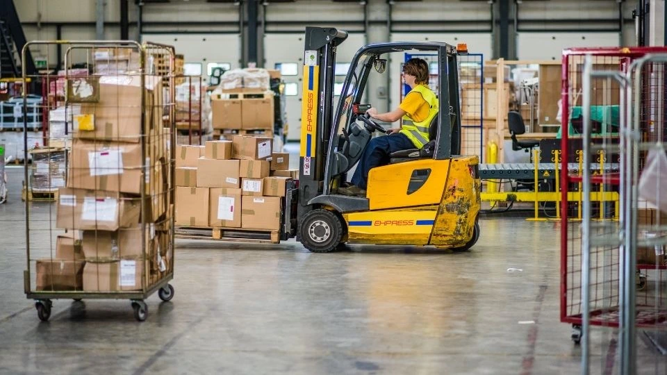 Shop Floor Vehicle Tracking & Monitoring