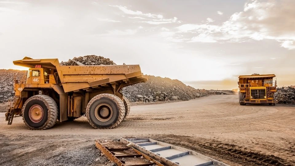 Mining, Oil & Gas Vehicle Tracking Solutions